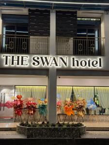 Сертифікат, нагорода, вивіска або інший документ, виставлений в THE SWAN hotel