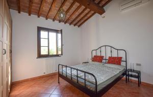 Posteľ alebo postele v izbe v ubytovaní Pet Friendly Home In Fauglia With Wifi