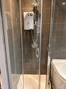 Un baño de Gatwick Hotel