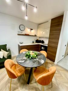 Una cocina o cocineta en Alėjos Apartmentai City