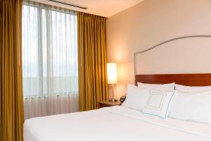 Postelja oz. postelje v sobi nastanitve SpringHill Suites by Marriott Chicago O'Hare