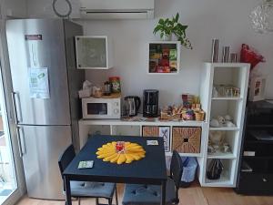 Majoituspaikan Apartamento compartido excelente ubicación keittiö tai keittotila