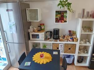 Majoituspaikan Apartamento compartido excelente ubicación keittiö tai keittotila