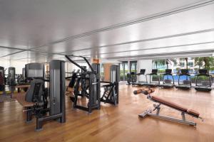 Centrul de fitness și/sau facilități de fitness de la JW Marriott Hotel and Suites Saigon