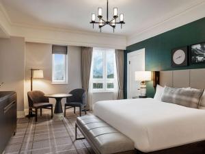 Krevet ili kreveti u jedinici u objektu Fairmont Banff Springs