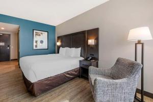 Кровать или кровати в номере Comfort Inn & Suites Miami International Airport