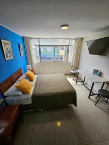 A bed or beds in a room at Hotel Acuario