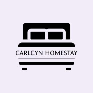 En logo, et sertifikat eller et firmaskilt på Carlcyn Homestay