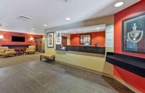 טלויזיה ו/או מרכז בידור ב-Extended Stay America Suites - Sacramento - Arden Way