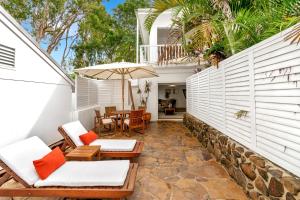 Pati o zona exterior de The Reef House Adults Retreat - Enjoy 28 Complimentary Inclusions