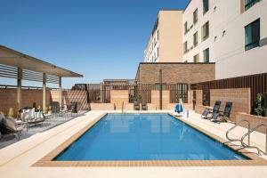 Baseinas apgyvendinimo įstaigoje Courtyard by Marriott Las Cruces at NMSU arba netoliese