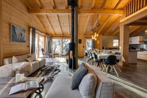 Кухня або міні-кухня у Chalet Ciscana Chamonix MontBlanc