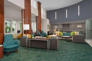 O zonă de relaxare la Courtyard by Marriott Ocean City Oceanfront