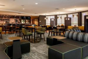 Istumisnurk majutusasutuses Courtyard by Marriott Potomac Mills Woodbridge