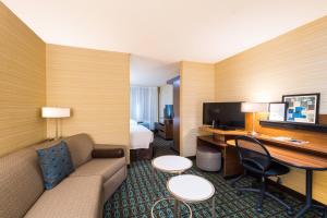 TV i/ili zabavni centar u objektu Fairfield by Marriott Inn & Suites Uncasville Mohegan Sun Area