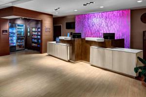 The lobby or reception area at Fairfield Inn & Suites by Marriott Lansing at Eastwood