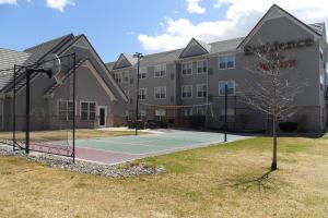 Tennis och/eller squashbanor vid eller i närheten av Residence Inn Colorado Springs South