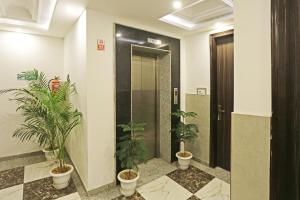 Kupaonica u objektu Hotel Shyam internationaln With - free Airport Drop Near Delhi Igi Airport