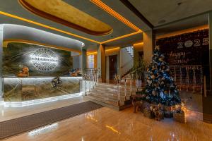 Foto Bukovelis asuva majutusasutuse MARION SPA Hotel & Spa - RENOVATION - Rooms, SPA area, Swimming pool, Reception, Restaurant, Lounge Bar, Hookah bar, Children's room, Parking, SPA and Breakfast included in the price galeriist