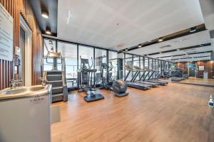 The fitness centre and/or fitness facilities at Unique Ghibli Theme Apt-Pool-Gym-Sauna-Steam Room