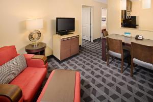 טלויזיה ו/או מרכז בידור ב-TownePlace Suites by Marriott Fayetteville N / Springdale