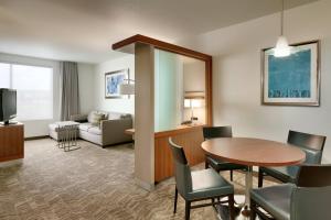 Predel za sedenje v nastanitvi SpringHill Suites by Marriott Rexburg