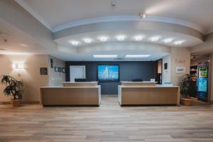 Area lobi atau resepsionis di Residence Inn by Marriott Halifax Downtown