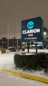 Clarion Inn I-94 near Expo Center зимой