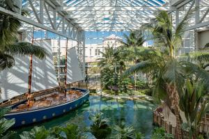 Басейн в Gaylord Palms Resort & Convention Center або поблизу