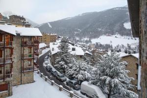 Encanto pintoresco con vistas a Grandvalira trong mùa đông