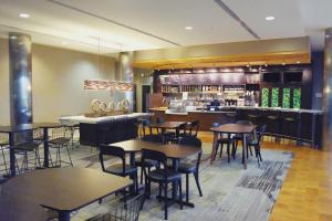 Bebidas en Courtyard by Marriott Owensboro