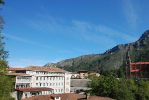 O vedere generală la munți sau o vedere la munte luată de la acest hotel