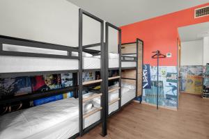 Posteľ alebo postele v izbe v ubytovaní a&o Hostel Firenze Campo di Marte