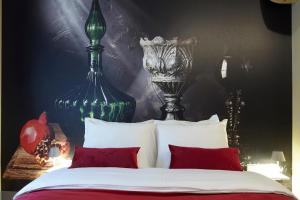 เตียงในห้องที่ The Muse Amsterdam - Boutique Hotel