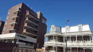 El edificio en el que está el hotel