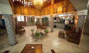 ห้องอาหารหรือที่รับประทานอาหารของ Hotel Moroccan House