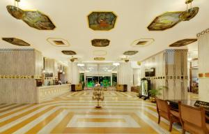 Lobby alebo recepcia v ubytovaní Ambassador Ajanta Hotel, Aurangabad