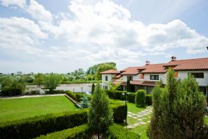 O grădină în afara San Marco Villas