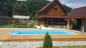 Bazen v nastanitvi oz. blizu nastanitve Guest House in Carpathians