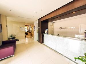 Lobby o reception area sa Jinjiang Inn Select Weihai South Haibin Road Haishang Park