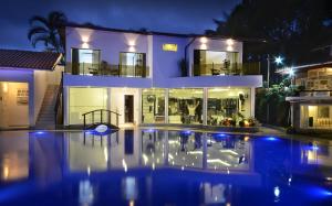 The swimming pool at or close to Angra Boutique Hotel