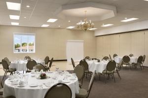 Business area at/o conference room sa Days Inn by Wyndham Bridgewater Conference Center