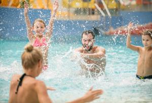 Гости H2O Hotel-Therme-Resort, für Familien mit Kindern