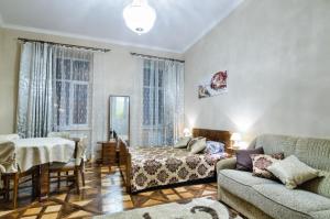 Гостиная зона в Modern and Classic apart. Central location