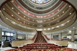 El lobby o recepción de Eurostars Madrid Foro