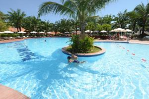 La pileta dentro o cerca de Phu Hai Beach Resort & Spa Phan Thiet