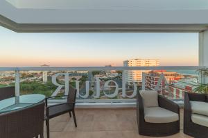 Rõdu või terrass majutusasutuses Apartamentos Costa Luz Punta Umbría