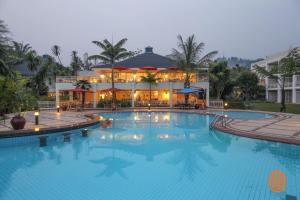 Hồ bơi trong/gần Lake Kivu Serena Hotel