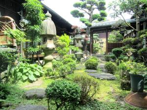 Vườn quanh Ryokan Taishoro