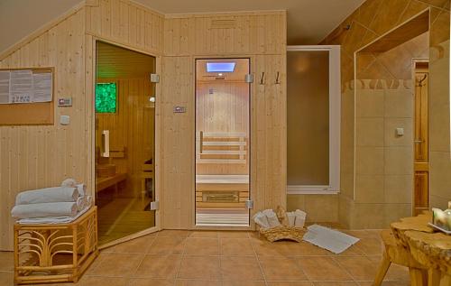 A bathroom at Apartamenty Matuska